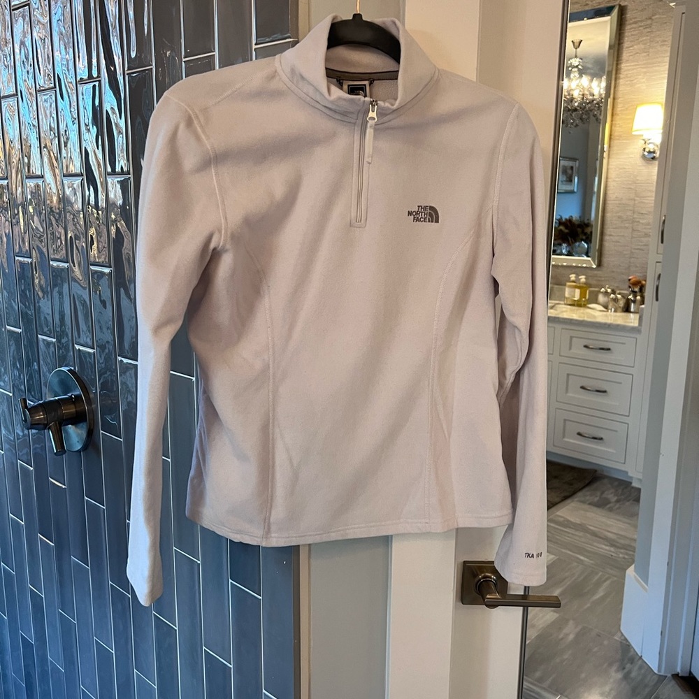 The North Face Medium Fleece in White